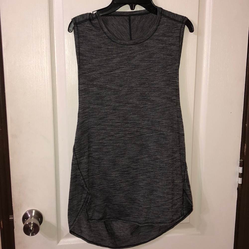 Lululemon sleeveless top